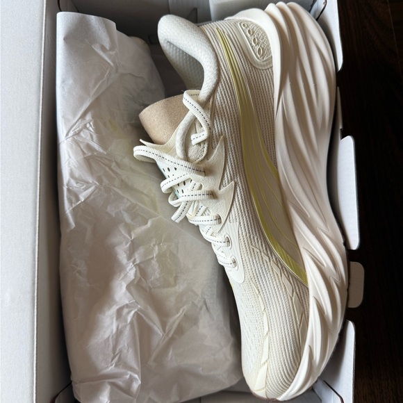 Puma Velocity NITRO 4 Women's Shoes - Picture 1 of 5
